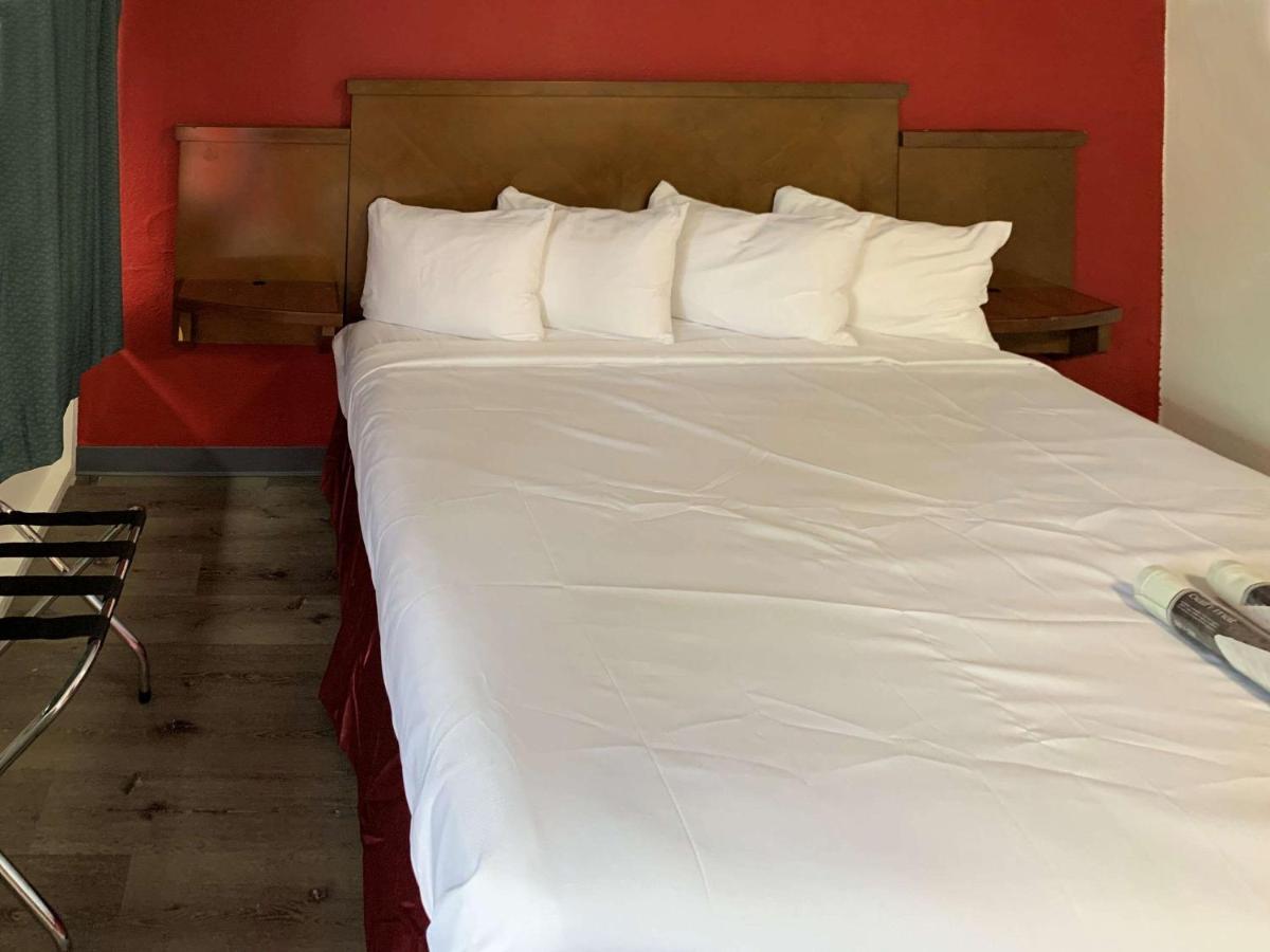 Rodeway Inn أوغستا المظهر الخارجي الصورة