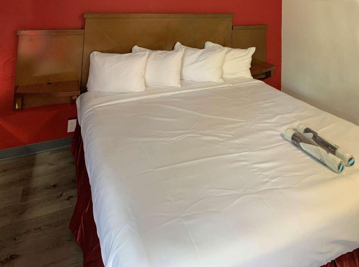 Rodeway Inn أوغستا المظهر الخارجي الصورة